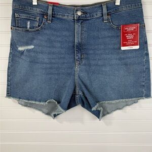 Levi's Strauss Signature women’s vintage original denim shorts. Size 14/W32